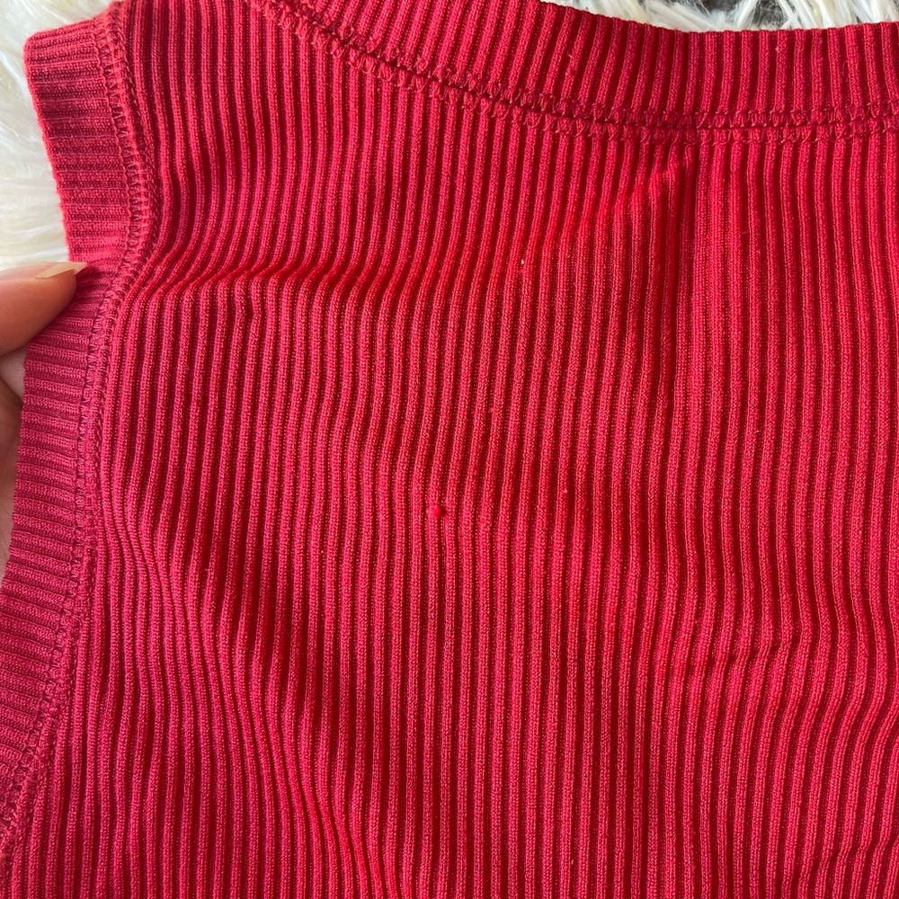 Red Ribbed Tank Top - Picture 4 of 5